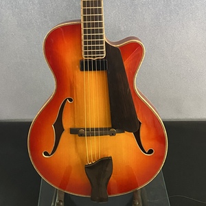 Guitarra Eléctrica Jazz Archtop de 15 Pulgadas Hecha a Mano por Yunzhi Luthier, Color Atardecer, Arce Flameado, Cuerpo Hueco, Ébano, Caoba Sólida - Product Image 1
