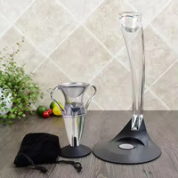 Aérateur de vin avec support de tour, verseur de décanteur de vin professionnel de luxe avec dispositif d'aération unique pour une saveur améliorée