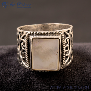 Anillo Art Palace Vintage con Trabajo de Filigrana Plateada, Gema Preciosa de Madreperla Grado AA, Chapado en Rodio, Elegante Perla para Hindúes - Product Image 2