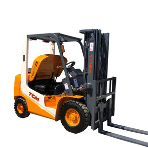 Montacargas Diésel TCM de 2.5 Toneladas Usado, Fabricado en Japón, Excelente Estado, Modelo 2022, Motor Isuzu, Certificado CE ISO EPA - Product Image 1