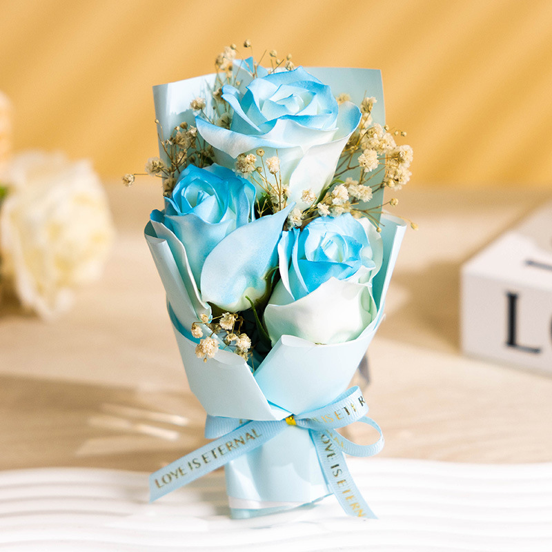 Gypsophila +3 roses Crushed ice blue