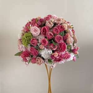 <span class=keywords><strong>Bouquet</strong></span> <span class=keywords><strong>de</strong></span> <span class=keywords><strong>mariée</strong></span> en roses <span class=keywords><strong>et</strong></span> eucalyptus, 1 <span class=keywords><strong>bouquet</strong></span> <span class=keywords><strong>de</strong></span> fleurs artificielles, vertes <span class=keywords><strong>et</strong></span> blanches avec main - Product Image 6