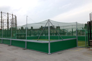 Clôture en treillis métallique pour terrain <span class=keywords><strong>de</strong></span> sport personnalisable pour terrain <span class=keywords><strong>de</strong></span> football/tennis/pickleball/basketball - Product Image 6