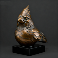 Op maat gemaakte polyhars souvenir kardinaal vogel buste dierenbeeld voor huisdecoratie
