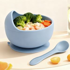 Bol en silicone pour bébé à forte aspiration OEM, bol d'alimentation pour bébé en silicone écologique, dessin animé, vaisselle pour enfants, ensemble <span class=keywords><strong>de</strong></span> bols avec cuillère - Product Image 2