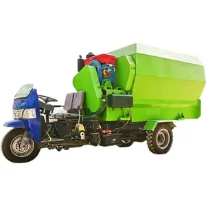 hot sale cow sheep cattle horse feed spreader truck/straw grass mixing feeding machine