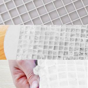 Bac à glaçons en silicone mini, 160 grilles carrées de 1 cm, flexible, sans BPA, sûr pour le whisky, les cocktails, les fruits, le café et les boissons - Product Image 4