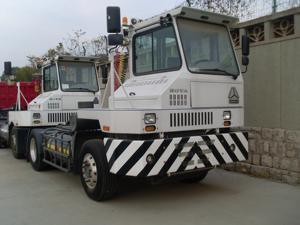 Sinowalk HOVA 4x2 — <span class=keywords><strong>camion</strong></span>, terminal, tracteur, port de tête, TRANSMISSION automatique, à <span class=keywords><strong>prix</strong></span> bas, 266hp, usine en chine - Product Image 3