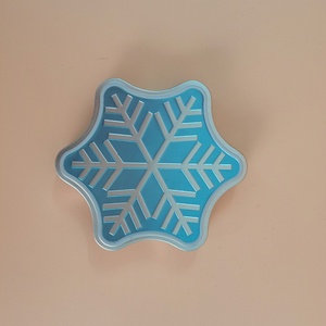 Boîtes en métal de qualité supérieure pour bonbons et cadeaux de thé, avec logo personnalisé, en forme de flocon de neige, bleues - Product Image 3