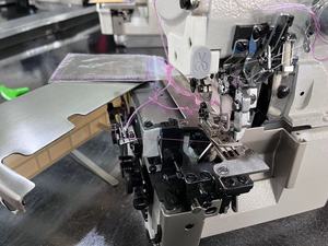 Machines à coudre surjeteuses industrielles à grande vitesse BT-G3D à 4 fils - Product Image 4