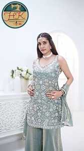 Ensemble Kurti brodé élégant pour femmes avec pantalon palazzo, tenue ethnique traditionnelle, tenue de fête confortable - Product Image 2