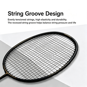 Raquette de badminton légère, raquette en graphite carbone 4U avec grip, raquette professionnelle pré-cordée pour hommes, femmes, débutants - Product Image 5