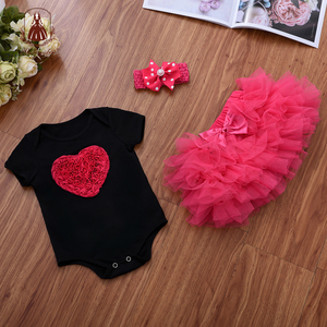 3 pezzi <span class=keywords><strong>1</strong></span> Anni Appena Nato Infantile Insiemi Dei Vestiti del Modello di Cuore Rosso Nero Pagliaccetti Del Bambino di Rosa Vestito Dal Tutu Del Bambino Delle Ragazze Del Pagliaccetto con Headha - Product Image 2