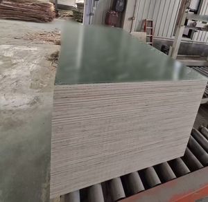 Contreplaqué marin 4x8 <span class=keywords><strong>en</strong></span> peuplier, contreplaqué filmé E2 pour la construction de conteneurs, <span class=keywords><strong>coffrage</strong></span> de construction, <span class=keywords><strong>coffrage</strong></span> <span class=keywords><strong>en</strong></span> béton - Product Image 2