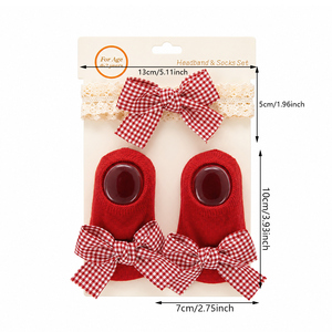 Set Regalo Accessori per Neonata: Fascia Natalizia e Calzini Rossi a Quadretti con Cuori e Pois, Fiocco in Cotone, Calzini alla Caviglia - Product Image 3