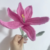 Dekorative Blumen Handgefertigte Häkelblume Lilie in Verschiedenen Farben Vorrätig Geringe Mindestbestellmenge 1 Stück DIY-Bouquet für Jubiläumsblumen