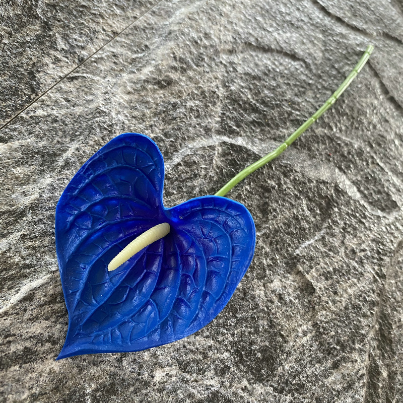 Bleu foncé