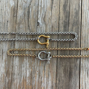 Collier personnalisé en acier inoxydable 316L plaqué or 14k 18k avec chaîne fouet et fermoir fer à cheval à clipser, pour ajouter une breloque, pour femme, vente en gros - Product Image 3