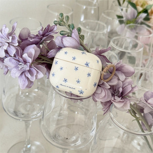 Funda con diseño floral azul único para AirPods Pro 2 y AirPods 2 3 4, cubierta protectora inalámbrica Bluetooth - Product Image 1