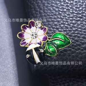 La broche fleur feuille de <span class=keywords><strong>scarabée</strong></span> 2024 de Weiman est une broche accessoire de vêtements délicate, mignonne et polyvalente pour les femmes - Product Image 3
