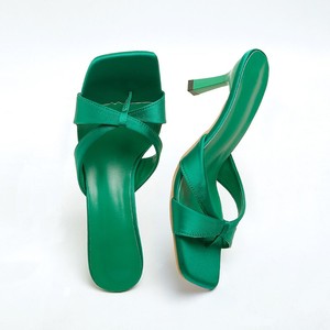 Nouvelle Arrivée – Sandales à Talons Hauts Vertes Élégantes pour Femmes, à Bout Carré Ouvert et Brides Croisées, Personnalisables - Product Image 5