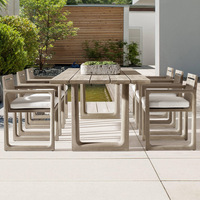 Ensemble de salle à manger en teck d'extérieur avec table, chaises et canapé résistants à l'eau - Design moderne pour cour, hôtel, villa