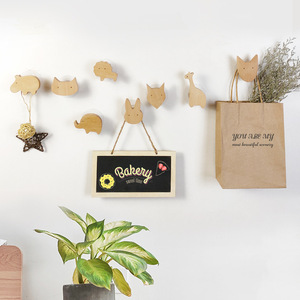 2024 nouveau crochet mural décoratif en bois Animal moderne créatif patère support mur cintre sac crochet suspendu poignée de porte - Product Image 1