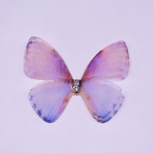 Pinzas para el Pelo Mariposa de Animales Brillantes y Coloridas al Por Mayor, Diseño Nuevo Hecho a Mano Ligero de Tela Dulce y Elegante para Fiestas de Niñas - Product Image 6