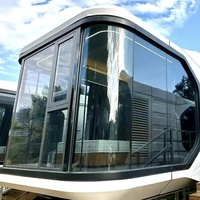 Maison capsule intelligente moderne de luxe, préfabriquée, écologique, modulaire, avec 1, 2 ou 3 chambres, cuisine et salle de bain.