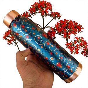 Bouteille d'eau écologique en cuivre pur à 100 %, fabriquée à la main, avec bouchon à vis, design classique pour la rentrée scolaire, compatible lave-vaisselle - Product Image 1