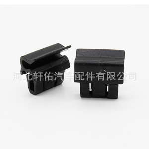คลิปยึดพลาสติกแผงหน้าปัดเทสลา รุ่น 3 Y 1472872-00-C ติดตั้งง่าย - Product Image 1