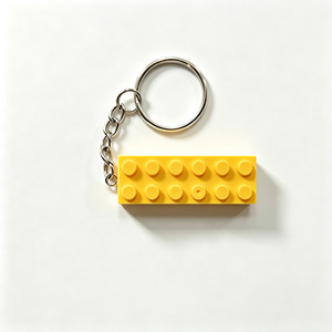 BLOCKMOC Llavero de Bloques de Construcción Rectangulares Creativos 2x6, Mini Llavero de Ladrillo, Accesorio de Recuerdo DIY - Product Image 2