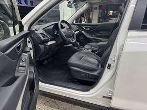 <span class=keywords><strong>Subaru</strong></span> <span class=keywords><strong>Forester</strong></span> 2.0i AWD Edizione Lusso 2022 con EyeSight, Standard di Emissione Euro VI, SUV a Benzina, 37000 km, Esterno Bianco, Auto Usata - Product Image 4