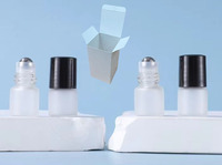 Mini bouteilles d'huile de parfum en verre dépoli de 1ml 3ml rouleau sur tube bouchon noir huile essentielle voyage mat 2ml rouleau bouteille avec logo de boîte