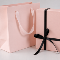 Set Elegante Leabon di Scatola e Borsa Regalo in Carta Rosa Pallido con Fiocco in Nastro di Raso Nero, Scatola in Cartone e Borsa Regalo in Carta, Vendita all'Ingrosso