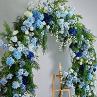 Karangan Bunga Pernikahan Mawar Sutra Buatan Tangan Warna Biru Debu Romantis, Rangkaian Daun Buatan Realistis untuk Upacara di Tepi Laut di Luar Ruangan