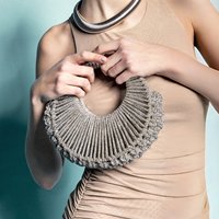 Pochette unisexe haut de gamme en strass et plumes, tissée à la main, avec fermeture ouverte, forme boulette, idéale pour les soirées et les danses