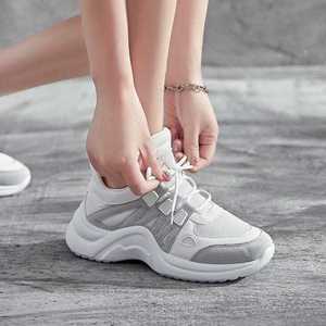 <span class=keywords><strong>2019</strong></span> printemps nouvelles vieilles <span class=keywords><strong>chaussures</strong></span> femmes <span class=keywords><strong>chaussures</strong></span> grande taille coréenne <span class=keywords><strong>chaussures</strong></span> à semelles épaisses étudiants décontracté sport femmes étudiant - Product Image 4
