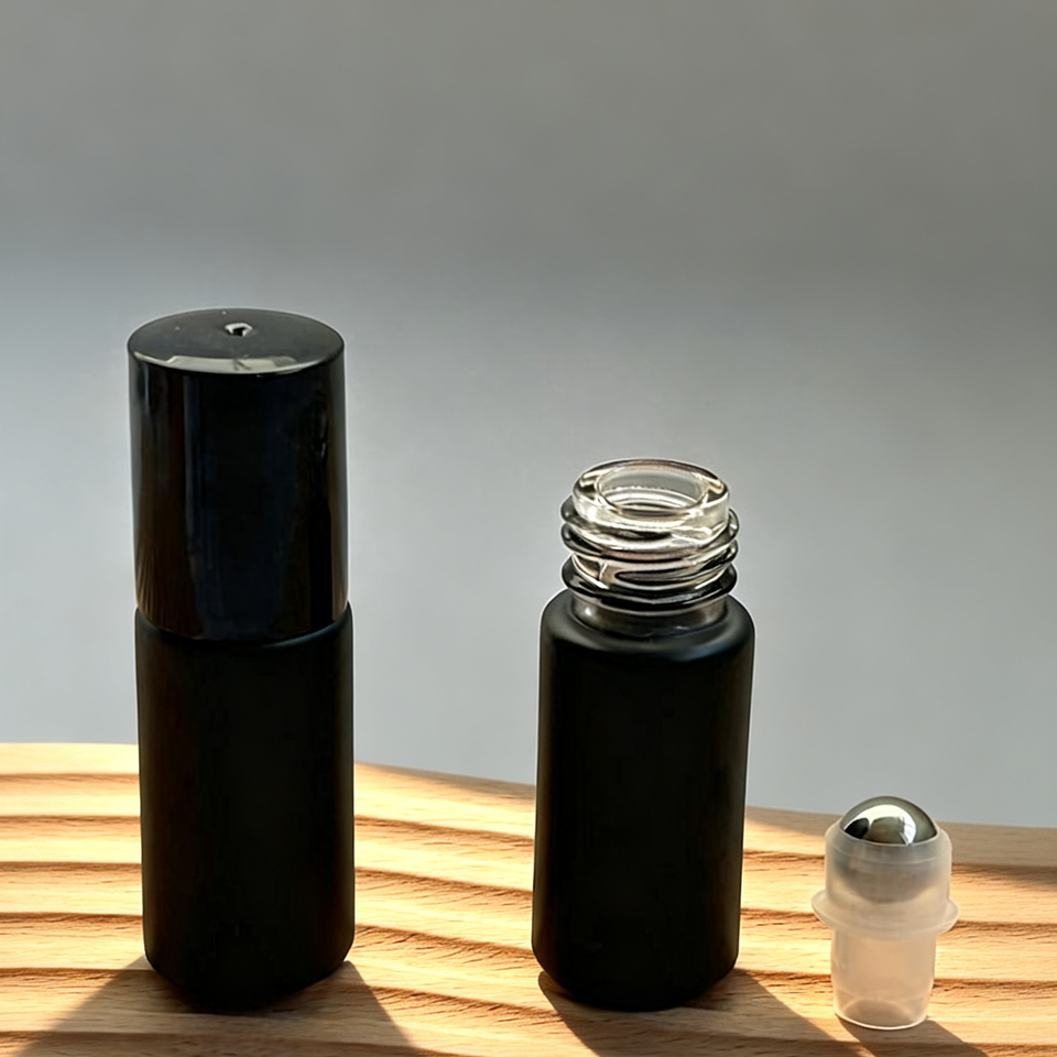 5ml Black Coated Roller Bottle, Portable Glass Cosmetic Bottle for ...