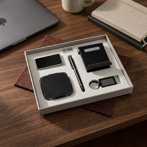 Kit de Bienvenida Elite Workspace Utilities 5 en 1, Bolígrafo Profesional de Rodillo Suave, Soporte de Escritorio de Cuero Genuino/PU, Posavasos - Product Image 5