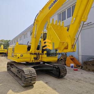 Excavatrice sur chenilles KOMATSU PC130 d'occasion, idéale pour le jardinage, l'aménagement paysager et les travaux agricoles de petite envergure - Product Image 2
