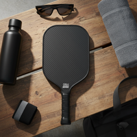 Raquette de pickleball Pro T700 en fibre de carbone, surface texturée noire, noyau en nid d'abeille de 16 mm, cadre thermoformé pour l'entraînement