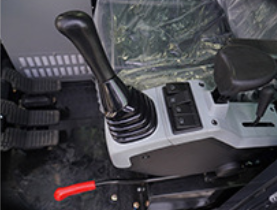 Carrello Elevatore Diesel CPC25 di Alta Qualità per Carichi Pesanti con Montante a Due Stadi, Traslatore Laterale Idraulico, Altezza Forche 3000mm, Pneumatici Solidi - Product Image 3