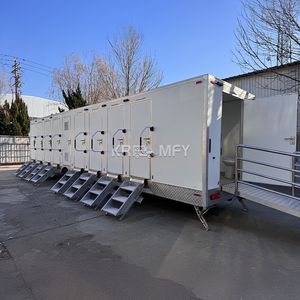 Toilettes chimiques portables de luxe VIP avec escaliers pour événements extérieurs, remorque de salle de bain mobile - Product Image 1