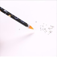 Outil de nail art professionnel OEM pour ramasser les pierres précieuses, les perles et les pierres précieuses.