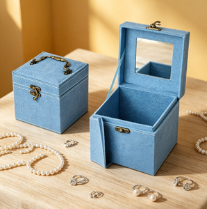 Boîte à bijoux en tissu bleu ciel avec miroir et poignée, organiseur de bijoux vintage portable, étui de voyage portable - Product Image 3