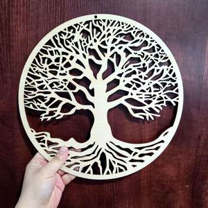 Pendentifs en bois de style européen à formes spéciales, vente en gros, décorations murales creuses pour la décoration créative de la maison - Product Image 1
