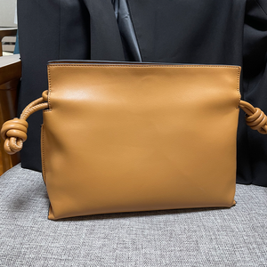 Bolso de mujer Bolsos de hombro cruzados de moda Bolsos de mensajero de cuero Pu para mujer Venta al por mayor Bolso de cuero con cordón personalizado - Product Image 4