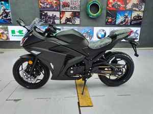 <span class=keywords><strong>Kawasaki</strong></span> <span class=keywords><strong>R3</strong></span> <span class=keywords><strong>Ninja</strong></span> V6 Sportbike con frenos de disco dobles delanteros y traseros Faros de lentes de flash explosivos variables - Product Image 4