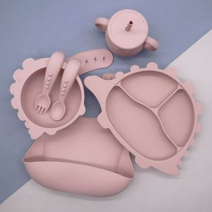 Ensemble de vaisselle pour bébé en silicone avec assiette et bol à ventouse, motif dinosaure de dessin animé, OEM d'usine - Product Image 3